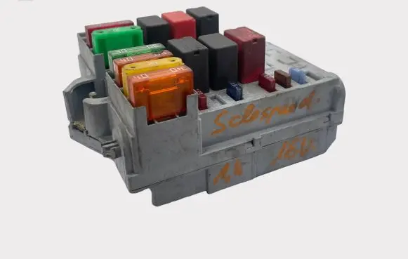 Lancia Musa Fuse module 51799615 51799611