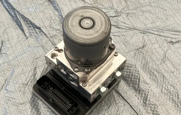 Mercedes-Benz E W213 ABS Pump A2134310800