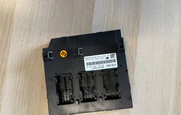 Audi A1 Comfort/convenience module 8X0907063K