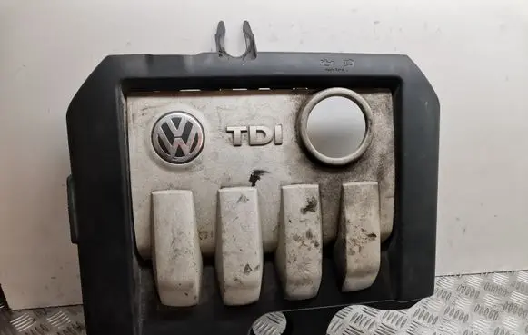 Volkswagen PASSAT B6 Engine cover (trim) 03G103925BL