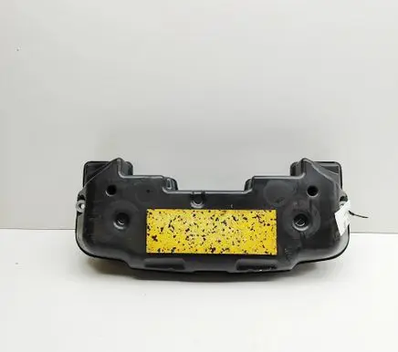 Audi A8 S8 D4 4H AdBlue liquid reservoir 4H0131873E 4H0131878