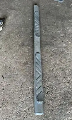 Nissan Navara D40 Sill