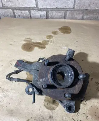 Chrysler Grand Voyager V Front wheel hub 04694949AA