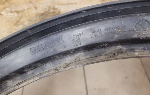 Opel Zafira A Fender trim (molding) 090597592