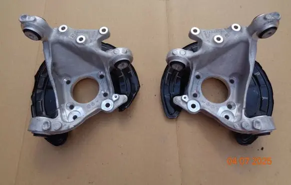 Mercedes-Benz EQB Rear wheel hub A2433570600 04072025