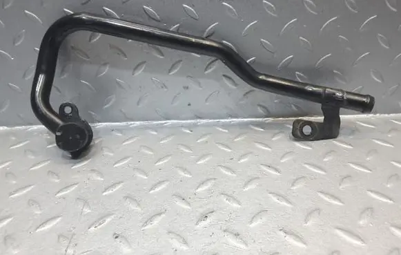 Volkswagen Jetta VI Engine coolant pipe/hose 04L121065AJ