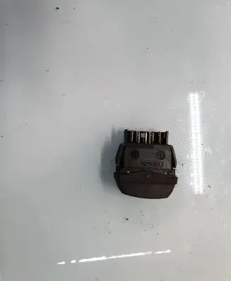 Citroen Xsara Picasso Electric window control switch 22681