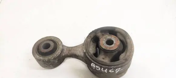 Honda CR-V Engine mount bracket