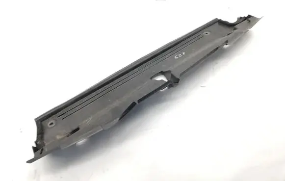 Radiator trim