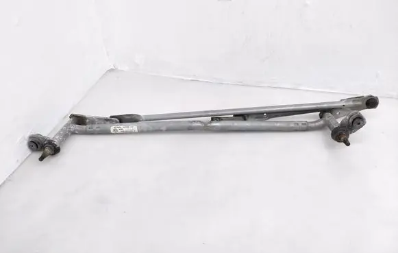Front wiper linkage