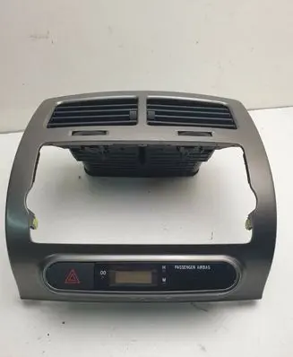 Toyota Urban Cruiser (XP110) Dash center air vent grill 5540552810