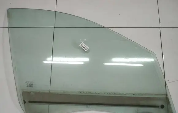 Renault Scenic III - Grand scenic III Front door window glass four-door AS2