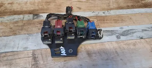 Opel Zafira B Fuse box set 13222872