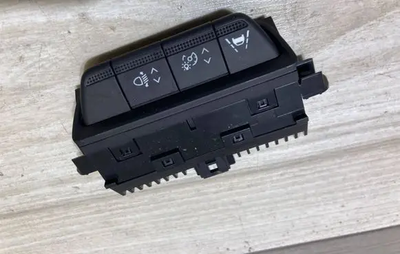 Multifunctional control switch/knob