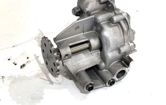 Renault Master III Oil pump 150107643R