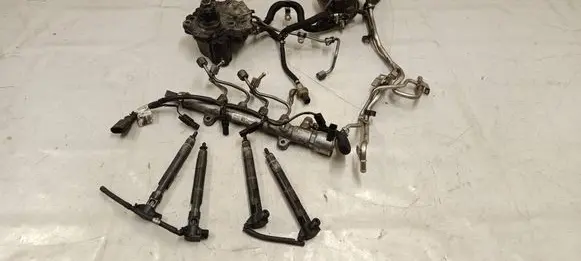 Mercedes-Benz E AMG W212 Fuel injection system set A65107026 A6510700700 A6510702387