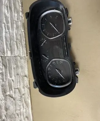 Peugeot Traveller Speedometer (instrument cluster) 9822470680