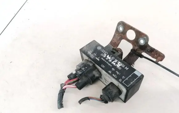 Seat Cordoba (6L) Coolant fan relay 1J0919506M 898967000