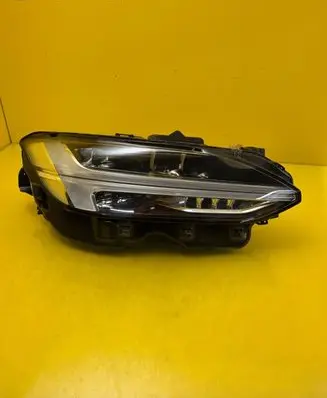 Volvo S90, V90 Headlight/headlamp 32228677