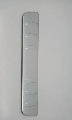 Toyota RAV 4 (XA40) Rear sill trim cover 