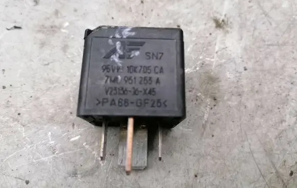 Volkswagen Sharan Other relay 7M0951253A 95VW10K705CA V23136J6X45