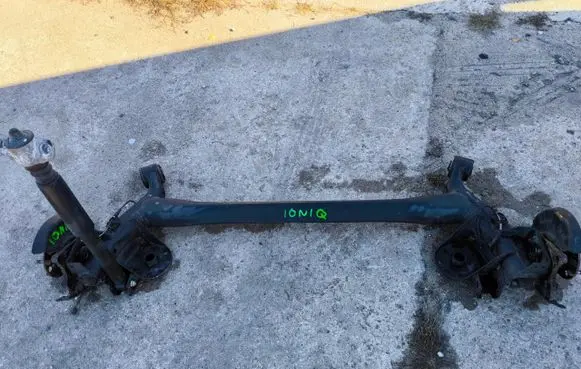 Hyundai i30 Rear axle beam with reductor 