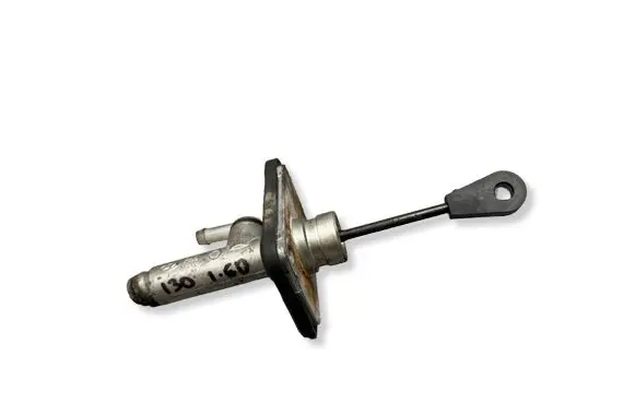 Hyundai i30 Clutch master cylinder 