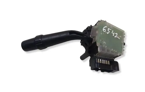 Toyota Avensis T250 Wiper control stalk 173654