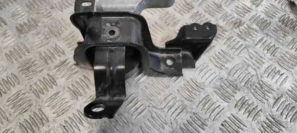 Toyota Yaris XP210 Engine mount vacuum valve 