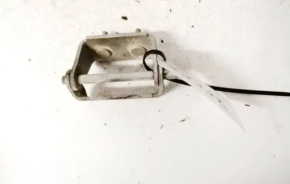 Ford Mondeo Mk III Rear door lower hinge