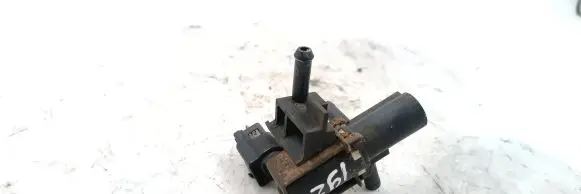 Mazda 2 Vacuum valve 101382