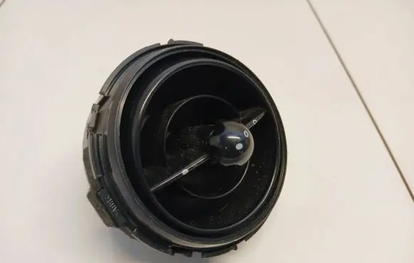 Mini One - Cooper R50 - 53 Dash center air vent grill
