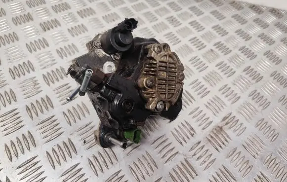 Toyota Verso-S Fuel injection high pressure pump 221000W010
