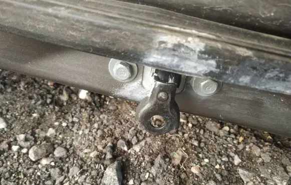 Honda CR-V Rear door check strap stopper