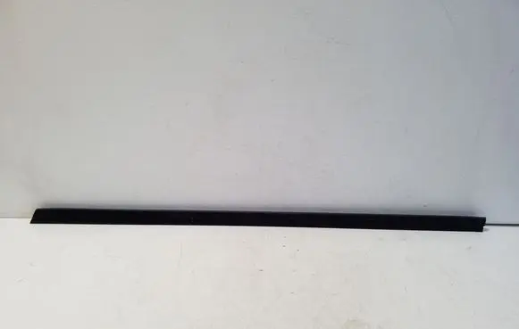 KIA Stonic Front door glass trim molding 