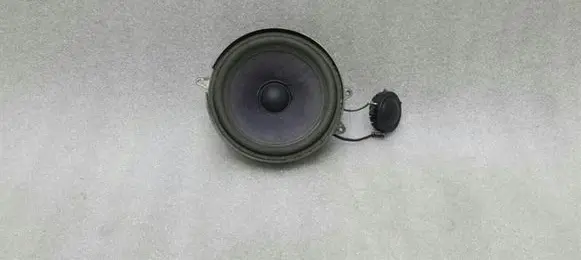 Porsche 911 996 Front door speaker 99664504801
