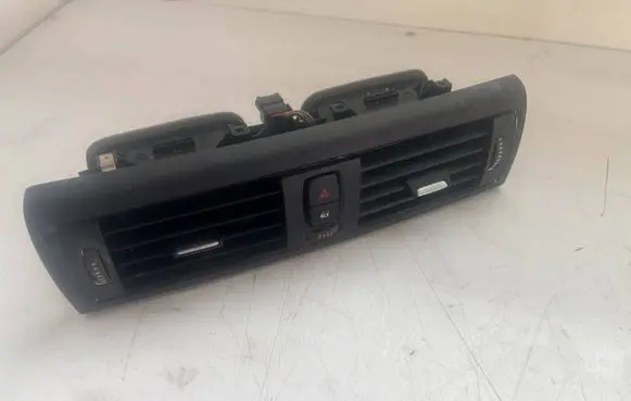 BMW 1 F20 F21 Dash center air vent grill 9207116 507892
