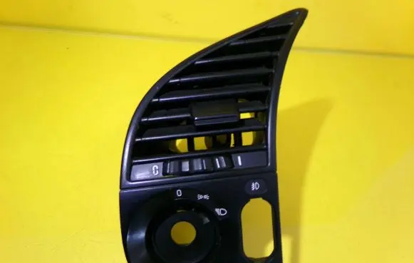 BMW 3 E36 Dashboard side air vent grill/cover trim E366422