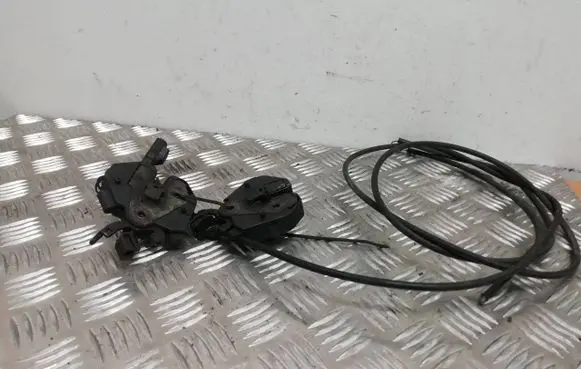 Volvo XC70 Engine bonnet/hood lock/catch 9483765 3483764