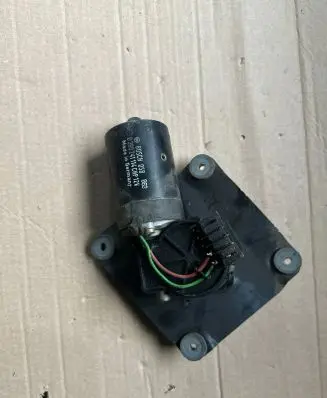 Mitsubishi Carisma Wiper motor 0390241114 058863