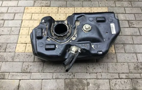 Ford Fiesta Fuel tank 100175783 8V519K007BB
