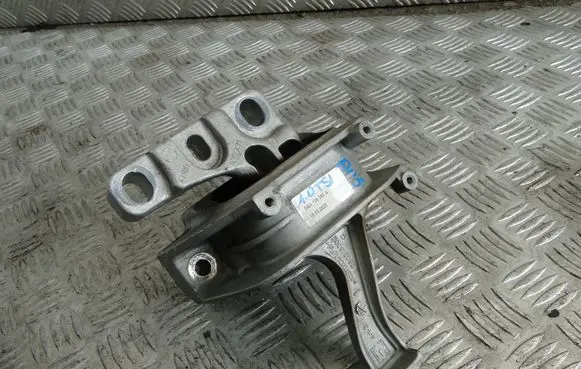 Volkswagen T-Roc Engine mount vacuum valve