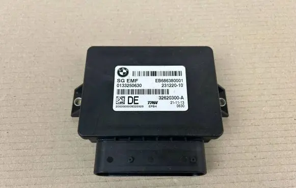 BMW 5 F10 F11 Hand brake control module 6863800 32620300A 23122010