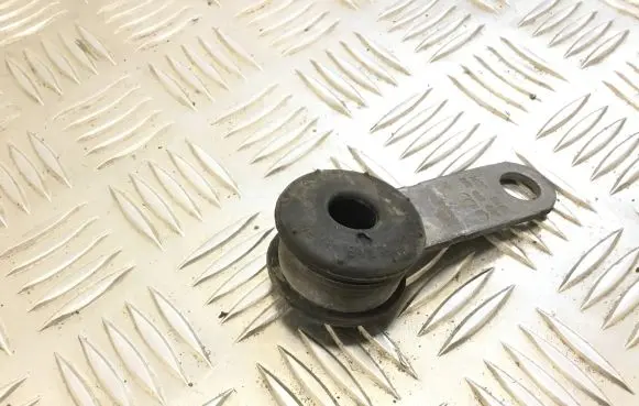 Porsche Macan (95B) Muffler mount bracket/holder 8K0253295
