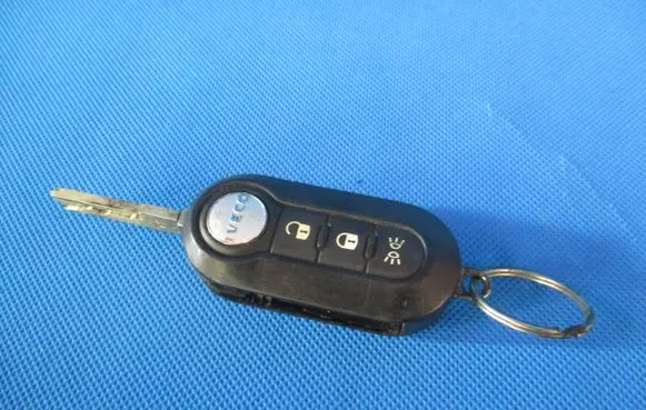 Iveco Daily 35 - 40.10 Ignition key/card 