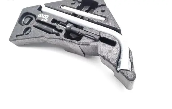 Audi Q7 4L Tool set 4L0012113C