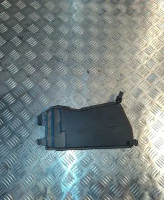 Mercedes-Benz E W212 Fuse box cover A2125400382