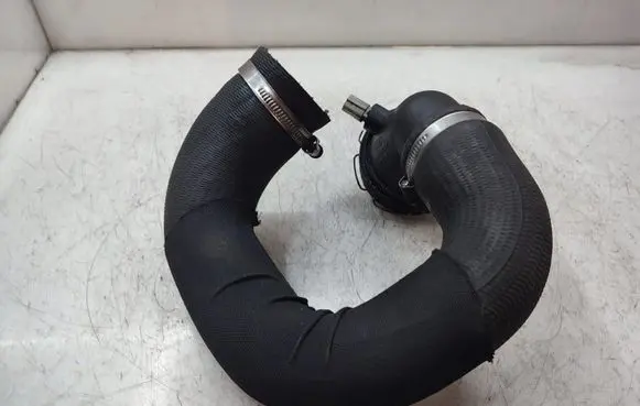 Intercooler hose/pipe