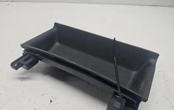 Audi Q7 4L Dashboard storage box/compartment 4L0863301