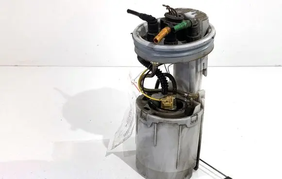 Seat Alhambra (Mk1) In-tank fuel pump 7M3919050C